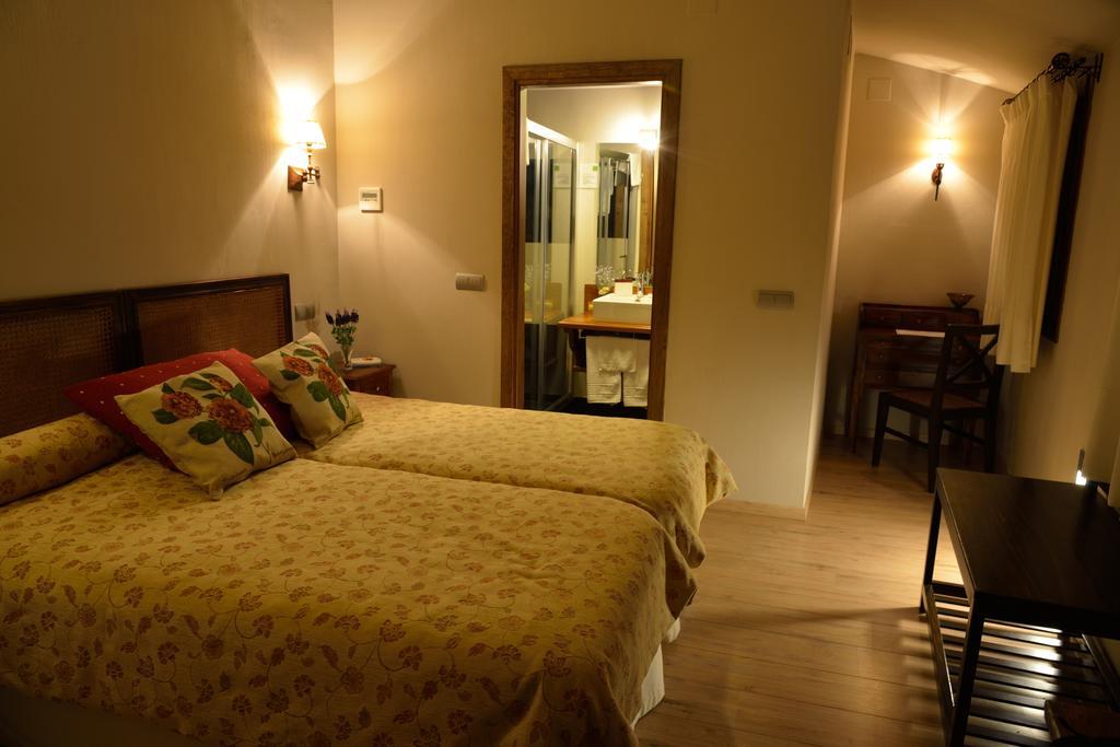 Casa Rural La Botica Oropesa Room photo