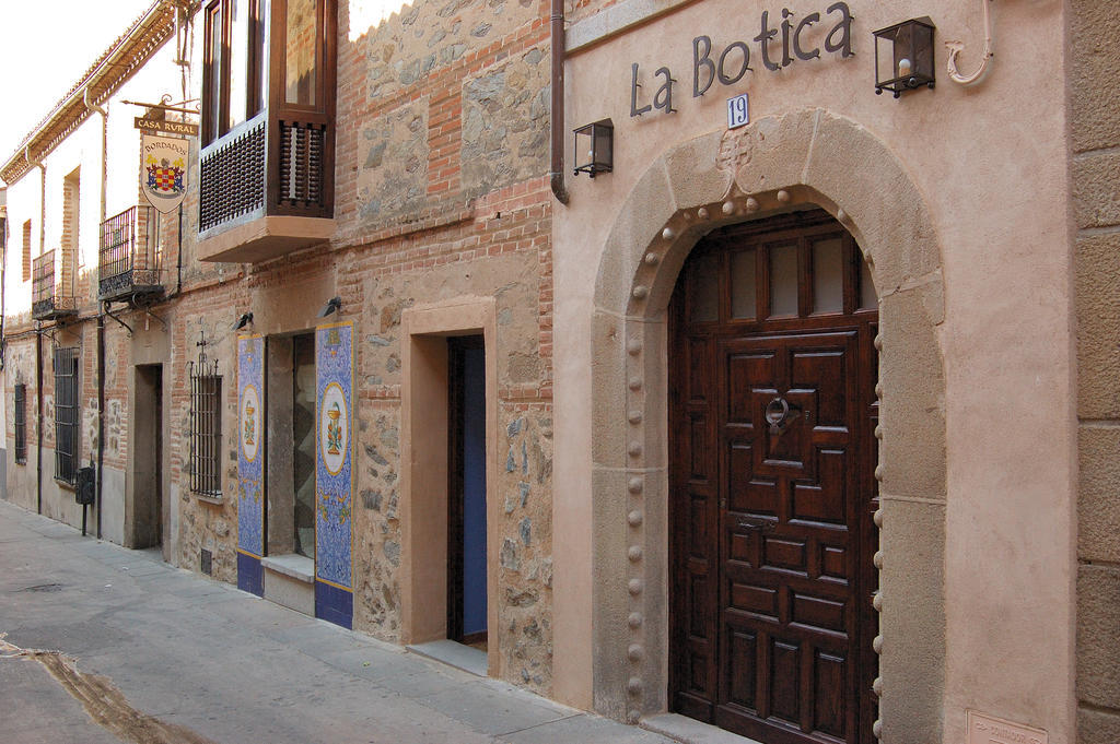 Casa Rural La Botica Oropesa Exterior photo