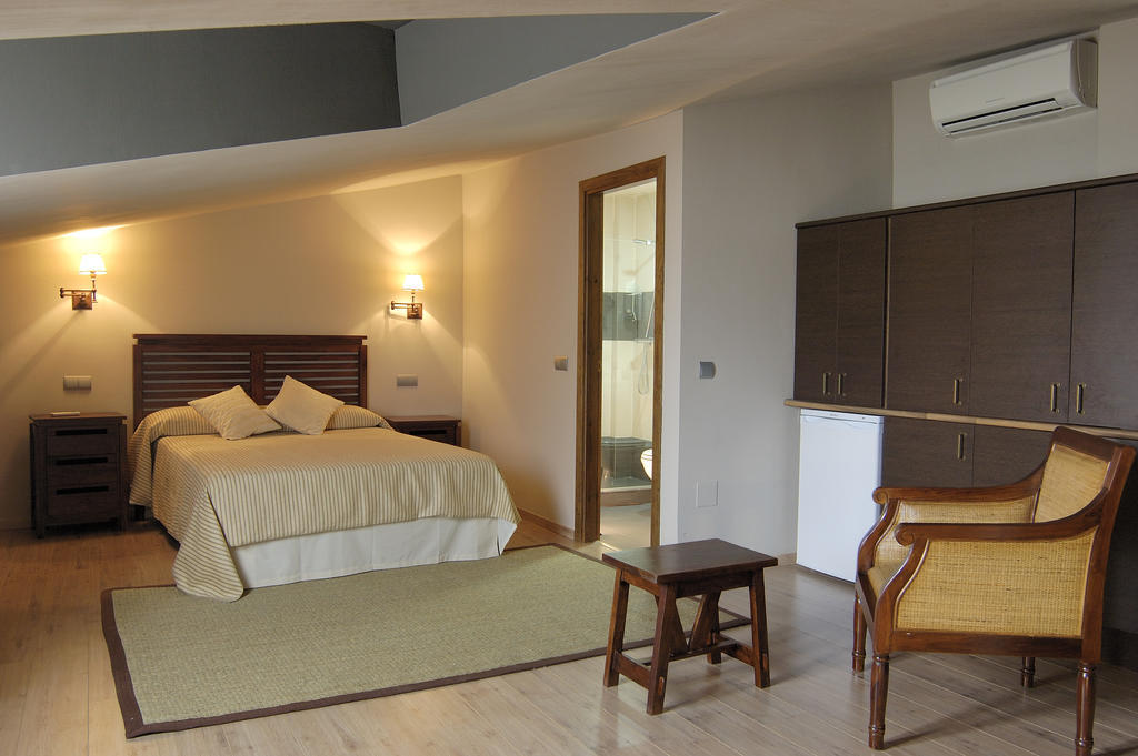 Casa Rural La Botica Oropesa Room photo